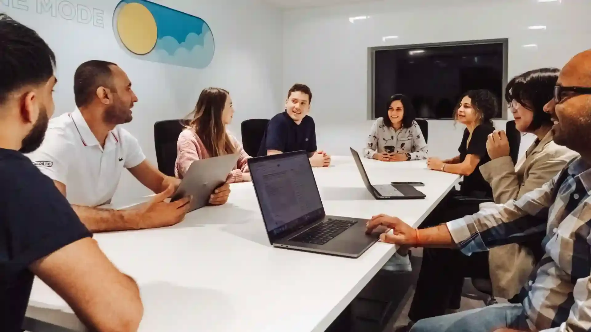 Dubai Integrated Economic Zones Authority (DIEZ) collaborates with DP world to encourage the Tumoohi initiative