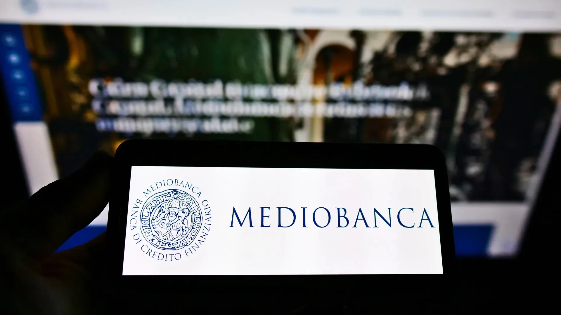 Mediobanca Hastens Banca Generali Acquisition Amid MPS Hostile Takeover