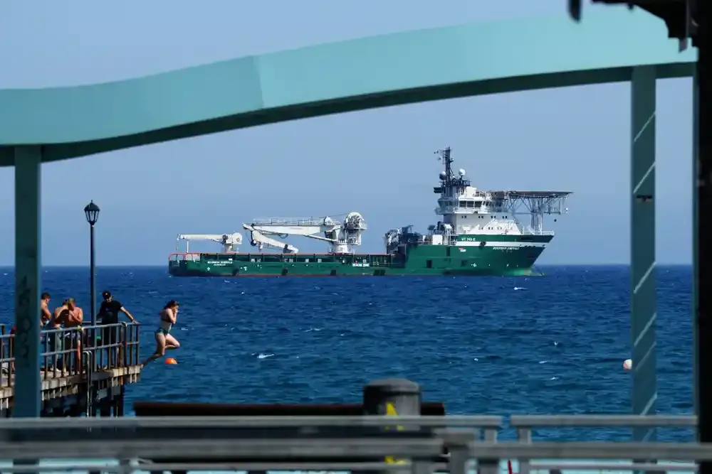 The Rig will be a 1.6 million square feet theme park built on a massive Saudi oil rig