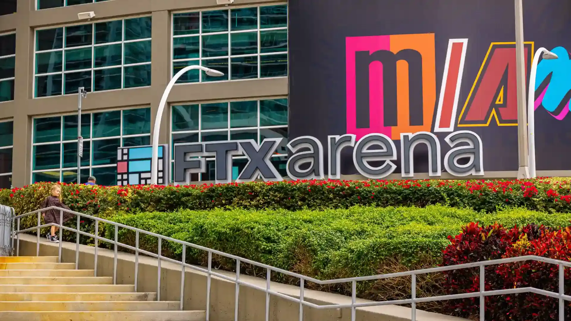 FTX’s assets frozen by Bahamas Securities Regulators as the crypto exchange tries to raise $8bn rescue funds