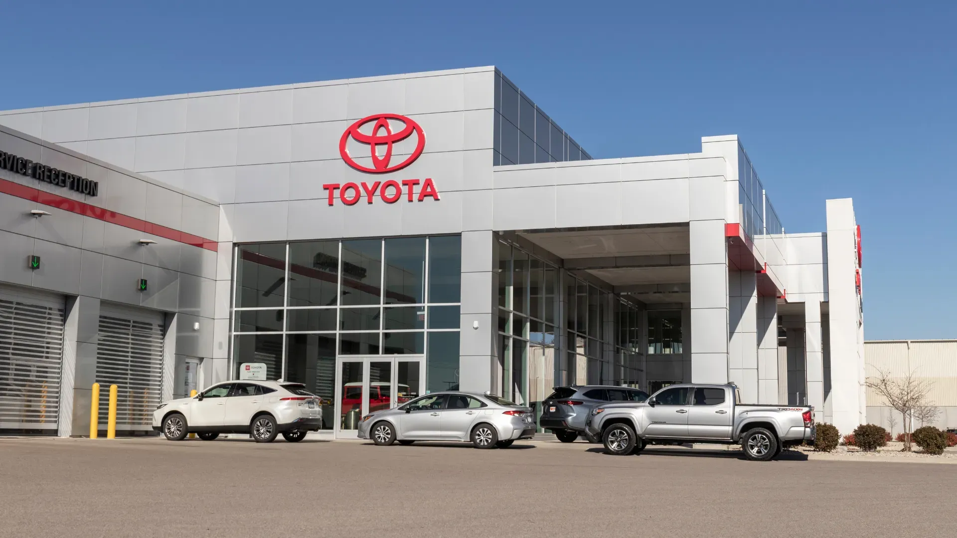 Toyota’s Bold Move: Fusing Traditional Tactics and Cutting-Edge Technology in the EV Arena