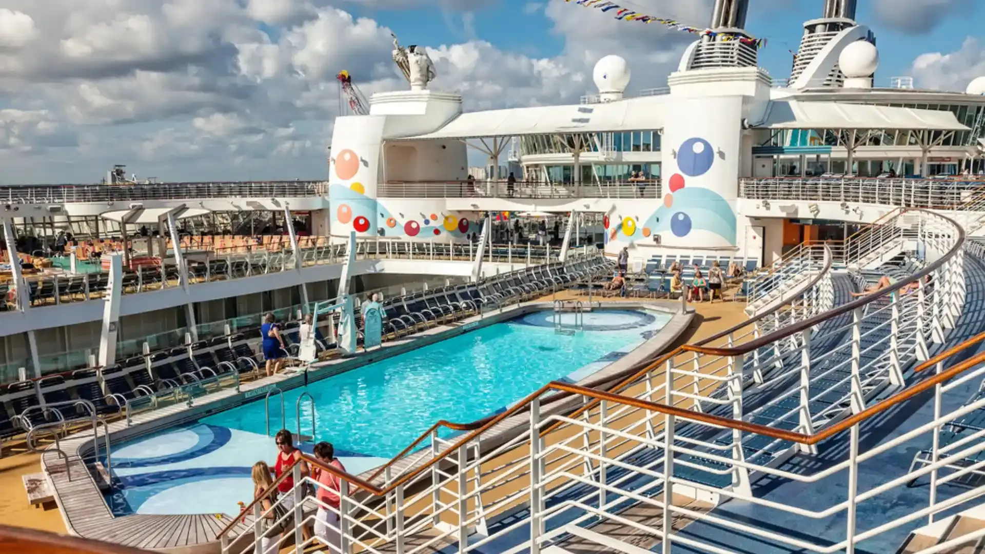Giant Cruise Ship Lifts France’s GDP by €1bn While German Economy Declines