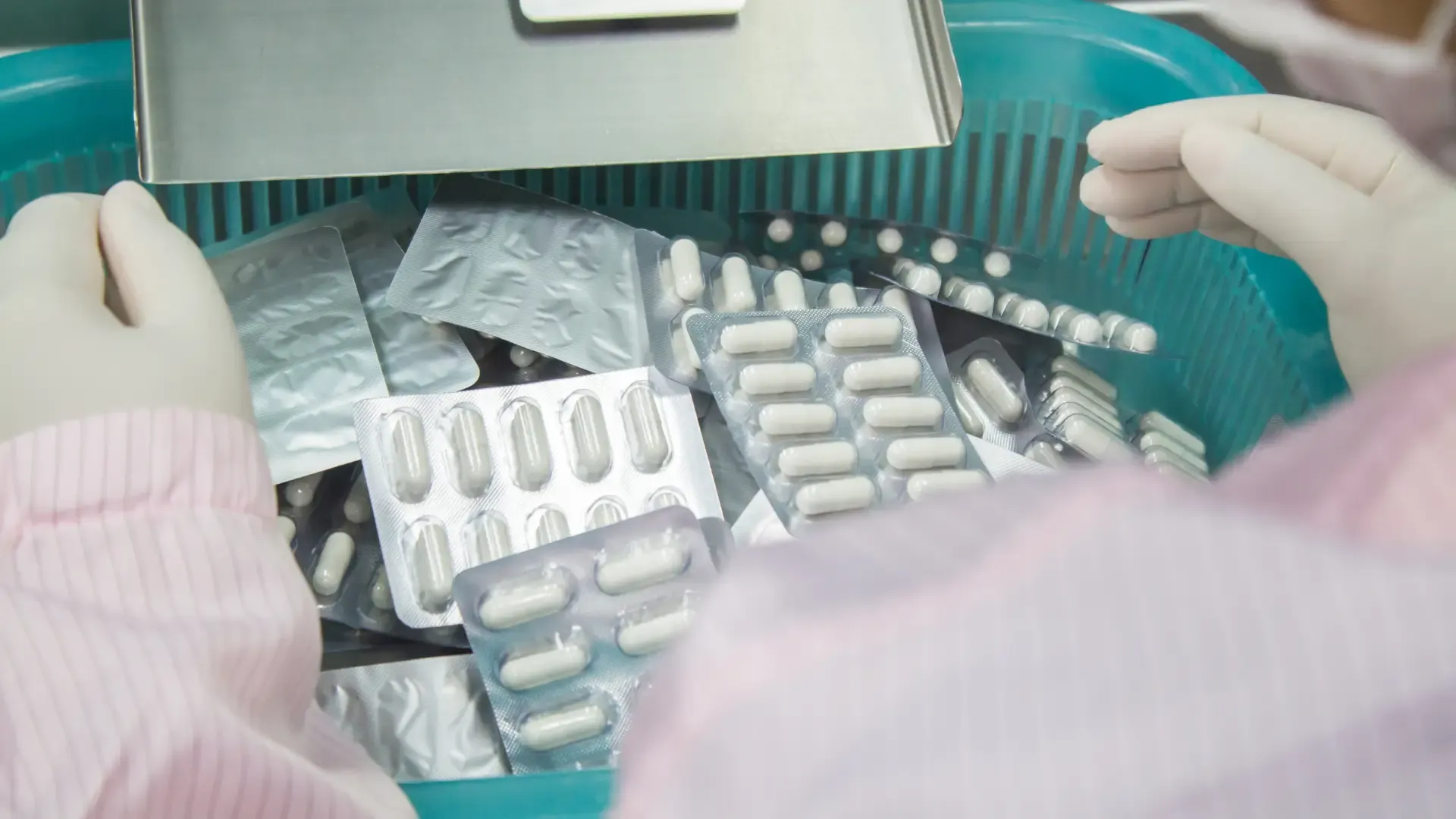 Purdue Pharma and Sacklers to Pay $7.4B Opioid Settlement, Ending Decade-Long Crisis
