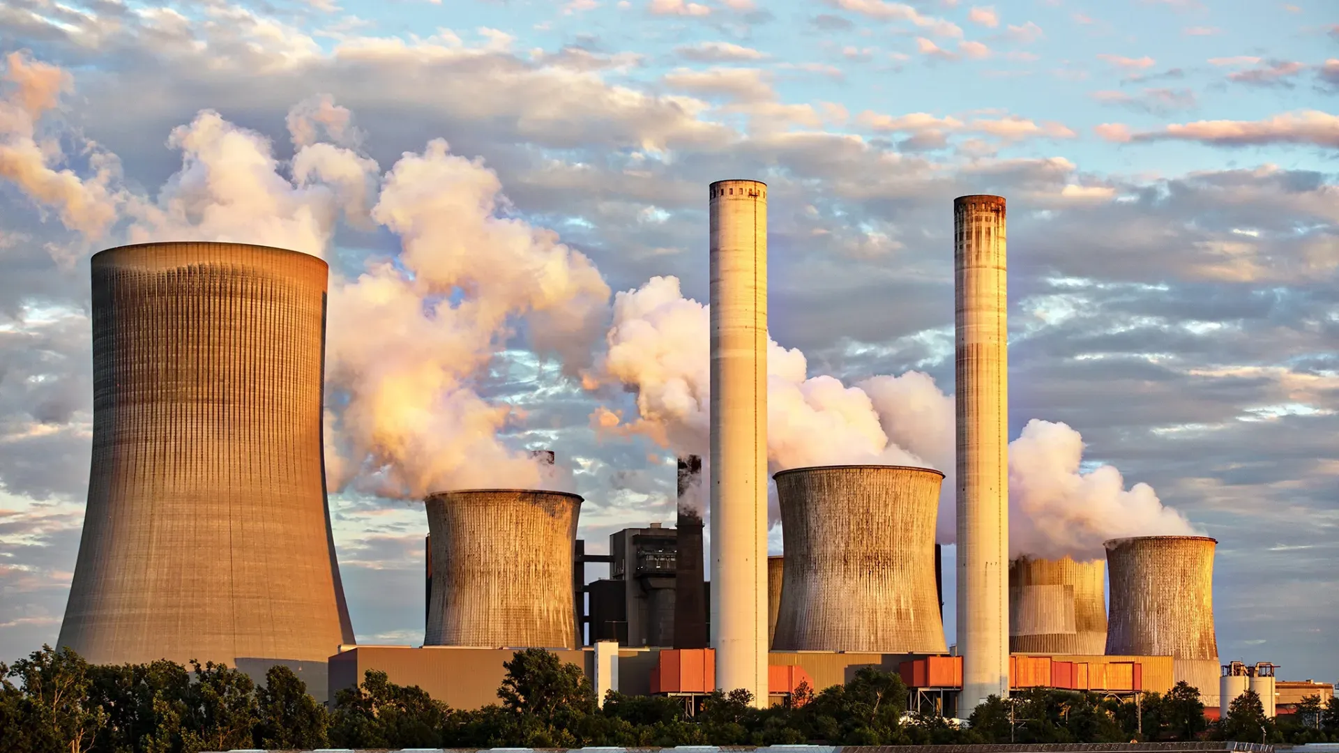 Saudi Arabia And US Sign Nuclear Technology Agreement