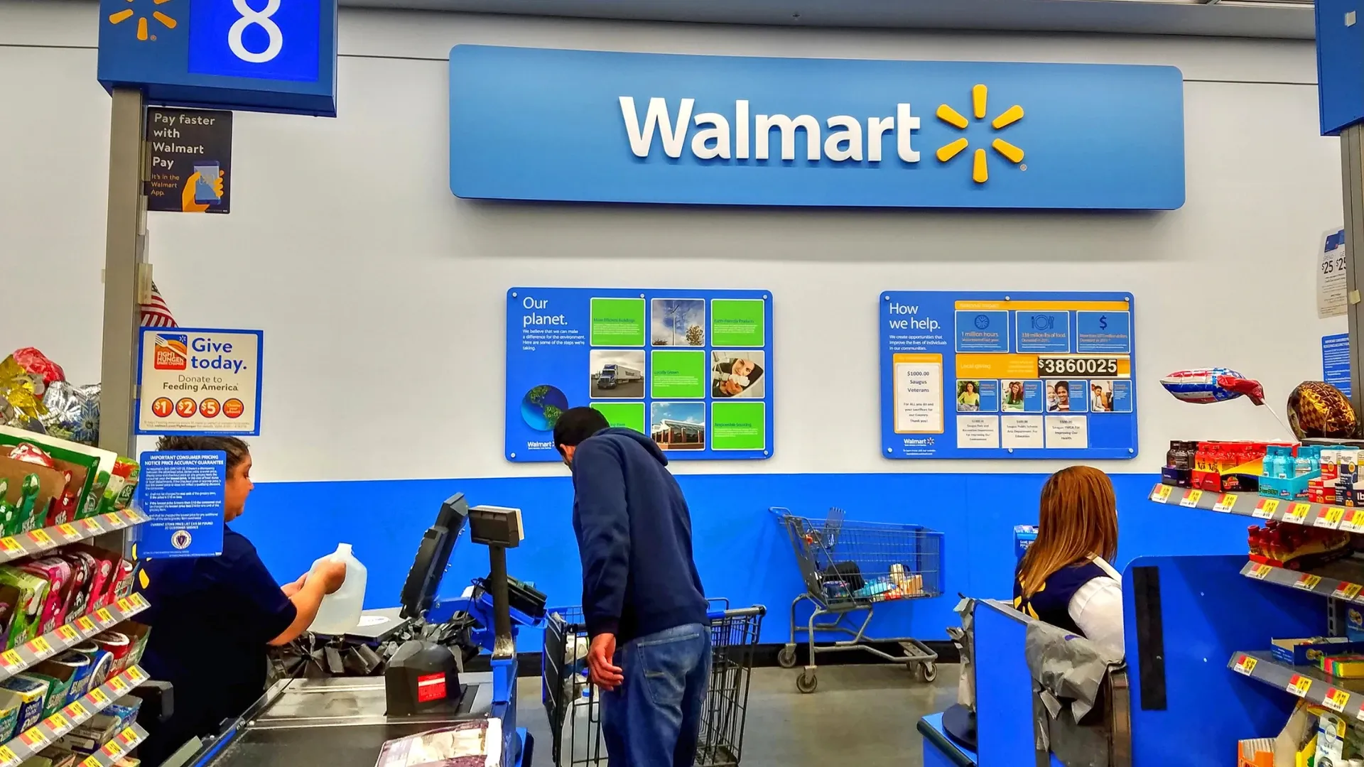 Walmart hits $1 Trillion Club, Standing Tall Among Tech Giants