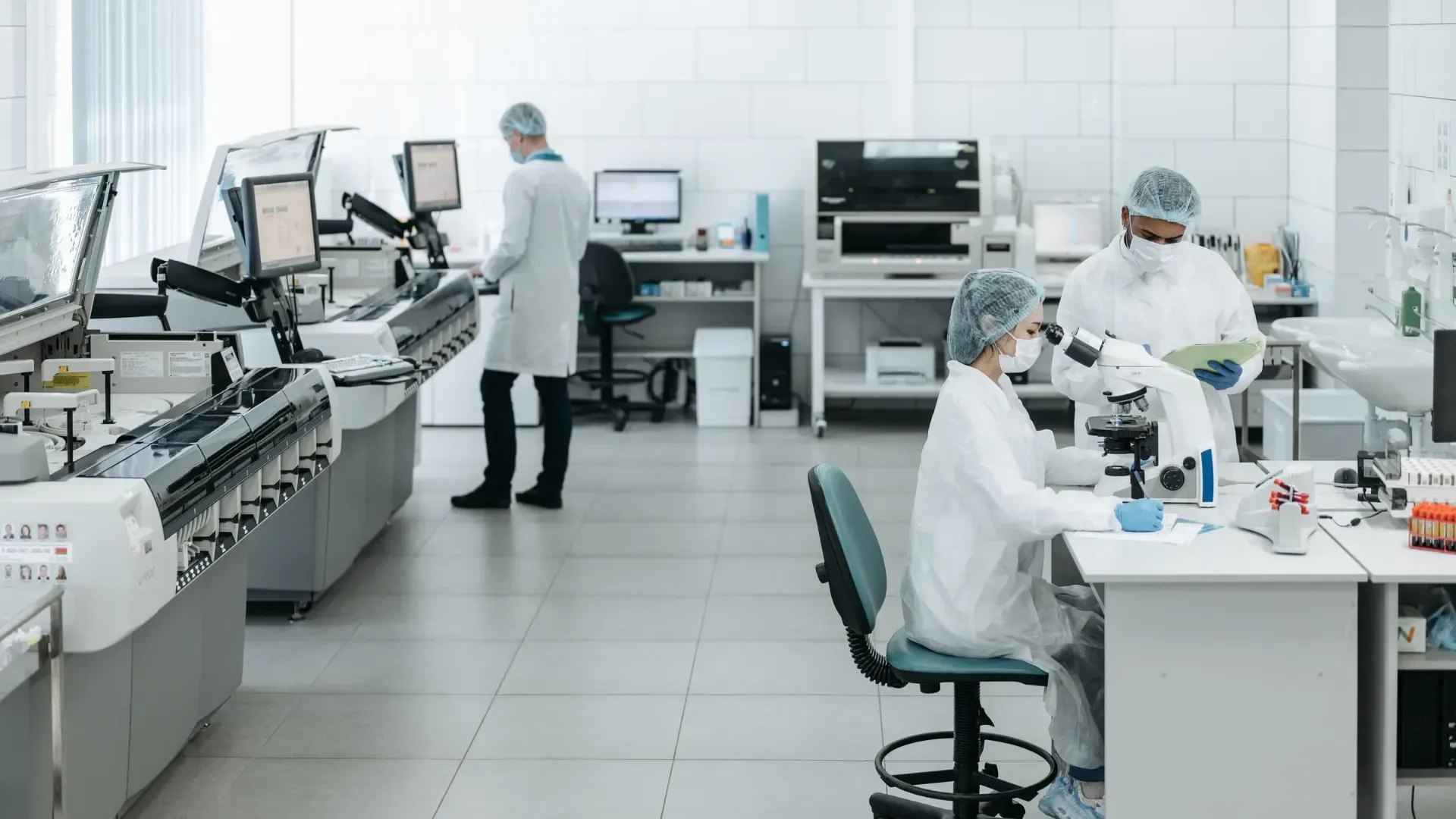 The UAE’s AED 292.5 Billion Blueprint: Which Industries Stand to Gain from the 2027–2029 Spending Surge?