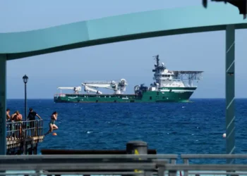 The Rig will be a 1.6 million square feet theme park built on a massive Saudi oil rig