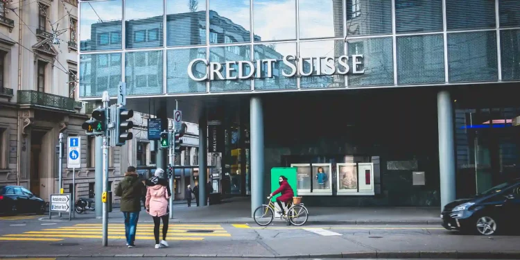 Credit Suisse shares fall 10% in Zurich Trading hitting a record low
