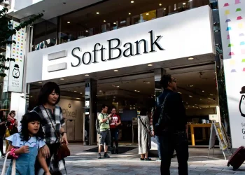 Softbank hastens the pace of its share buybacks, ignites speculations of buyouts