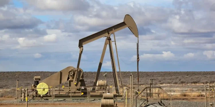Traders Clamor for Middle East Oil amid Russia Uncertainty