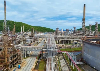 Trafigura secures $3 billion loan facility for German gas supply