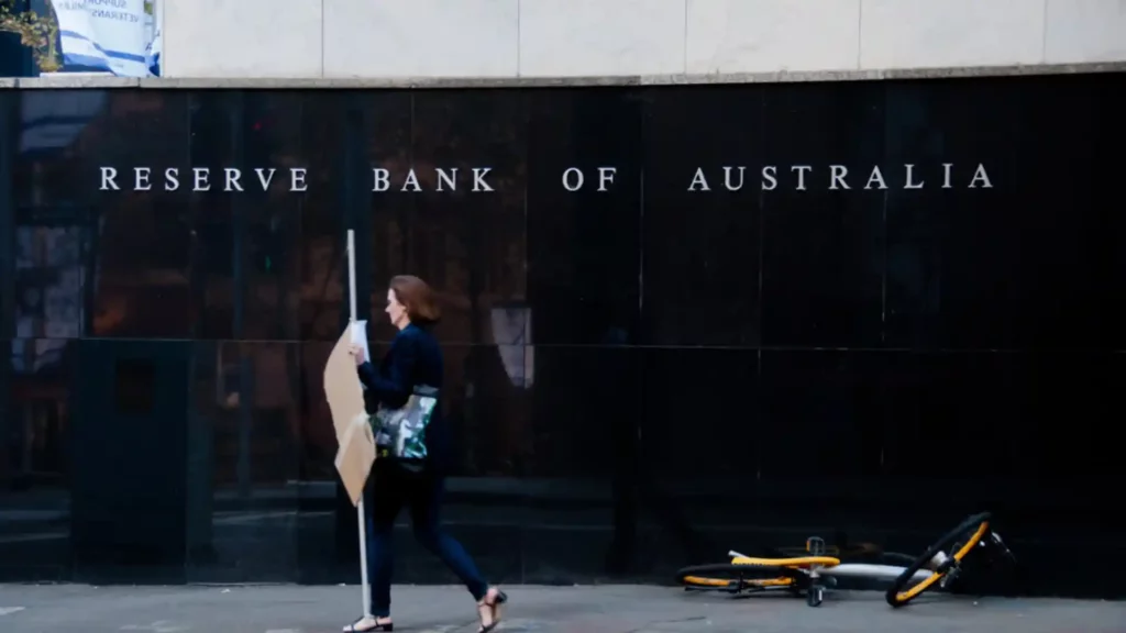 RBA Reveals Plan to Maintain Cash Rate at 4.35% to Combat Inflation