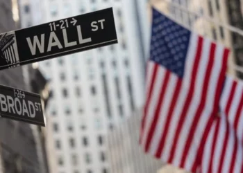 US Economic Signals Heighten Fears of Market Instability