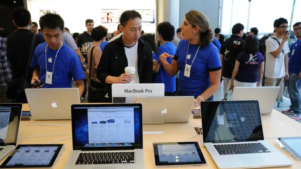 Apple Gives Biggest Interface Makeover in its History for iPhone, iPad, and Mac
