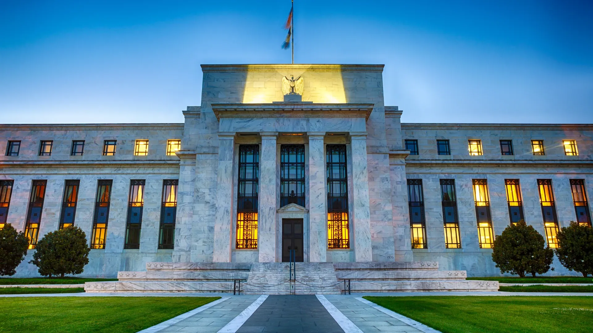 The 2025 Interest Rate Reset: How US Central Bank Decisions Are Shaping Global Banking Liquidity